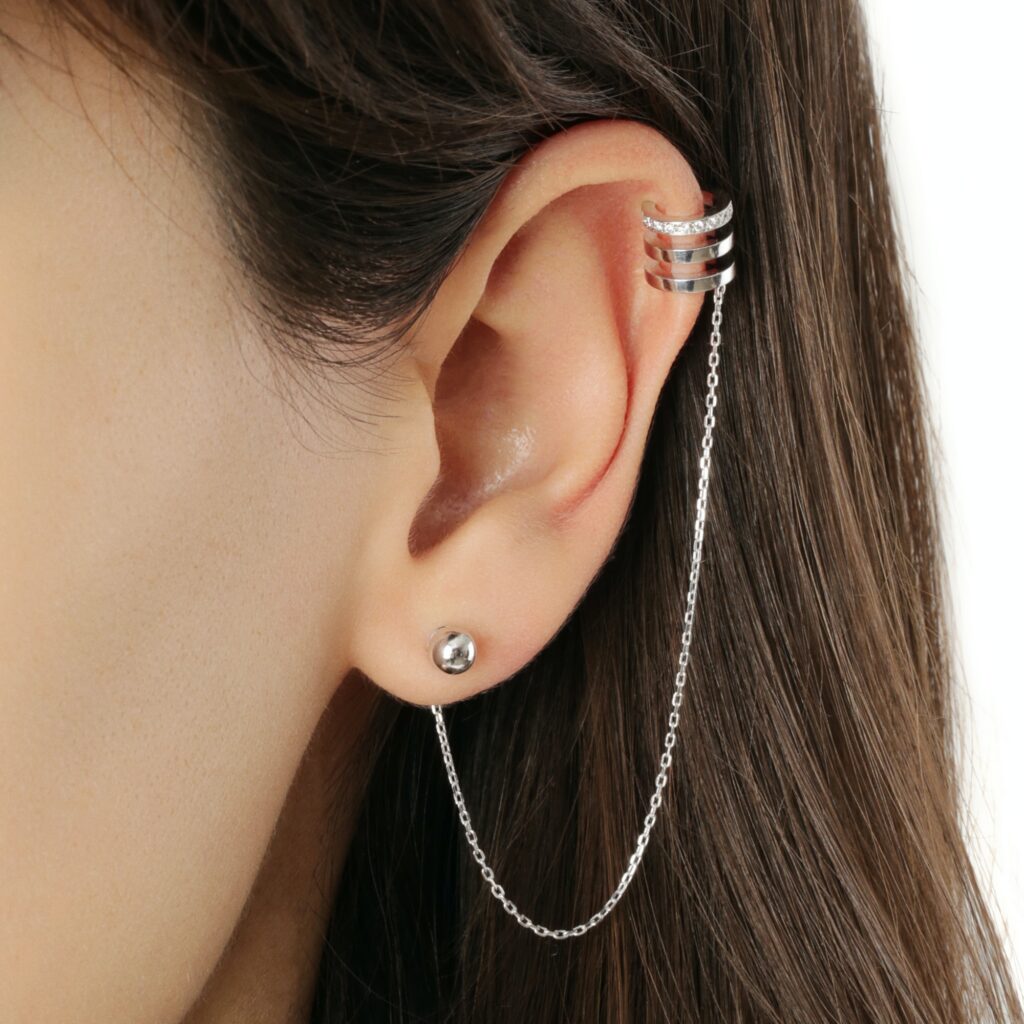 Chain ear cuff, white gold