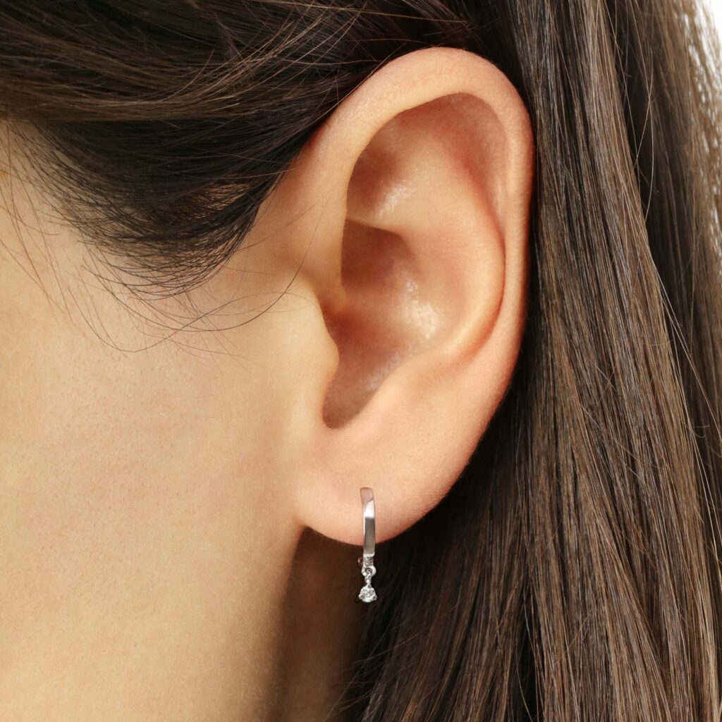 Drop mono earring